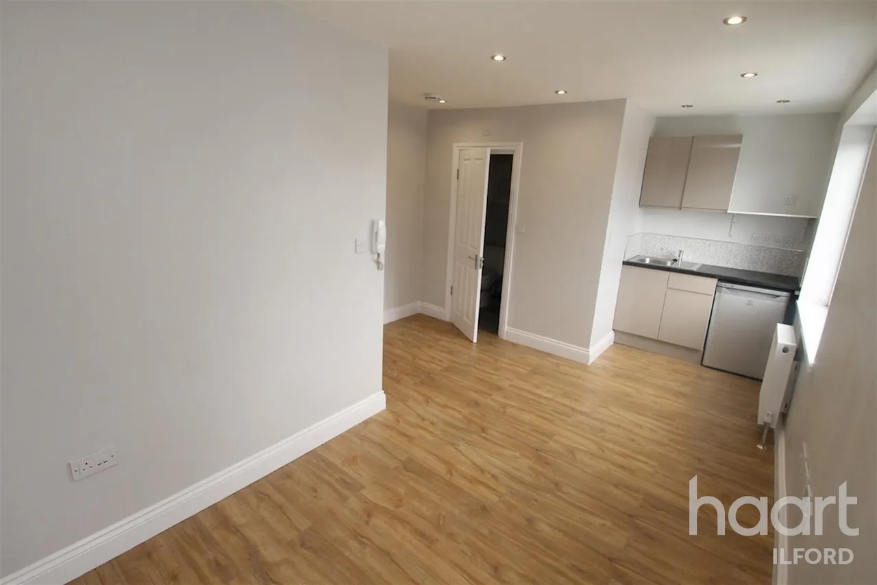 1 bed flat to rent, Seven Kings, IG3