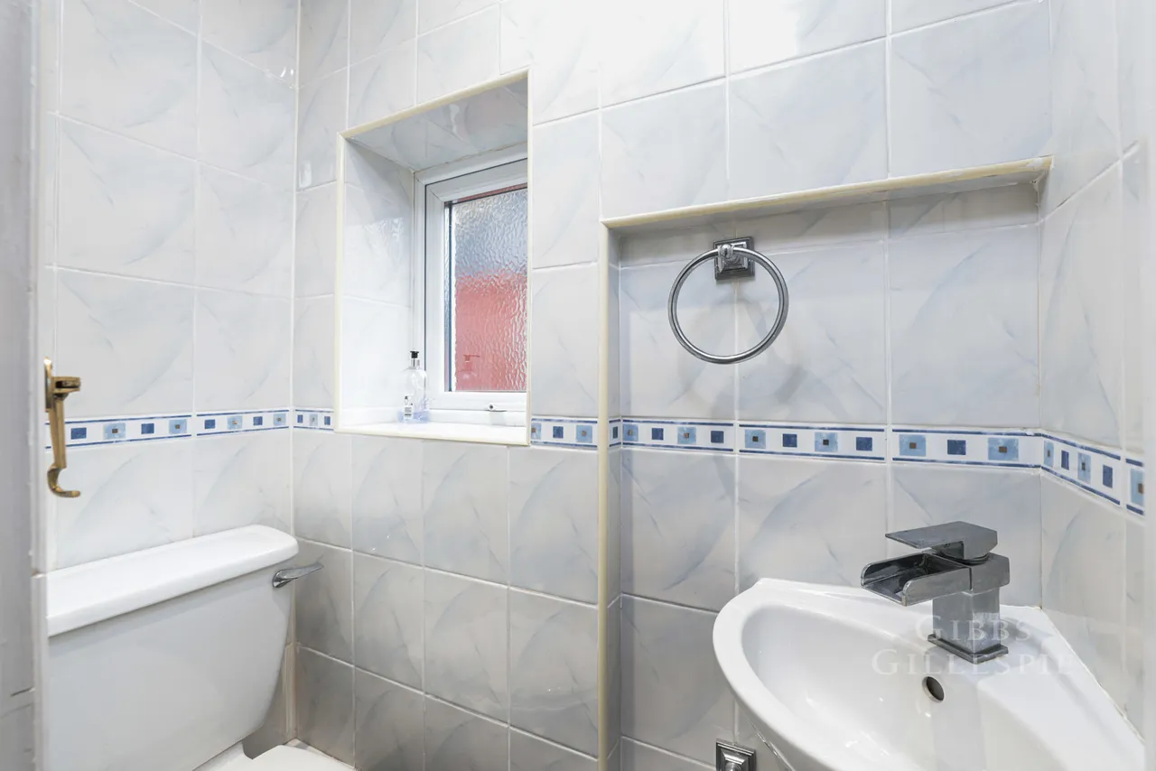 Park Road East, Uxbridge Fees Apply, UB10, photo 10
