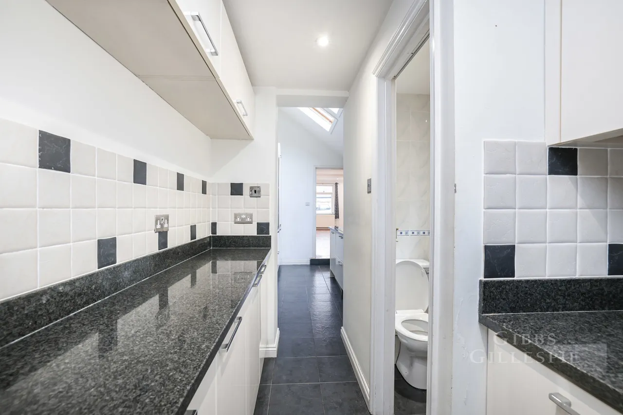 Park Road East, Uxbridge Fees Apply, UB10, photo 9