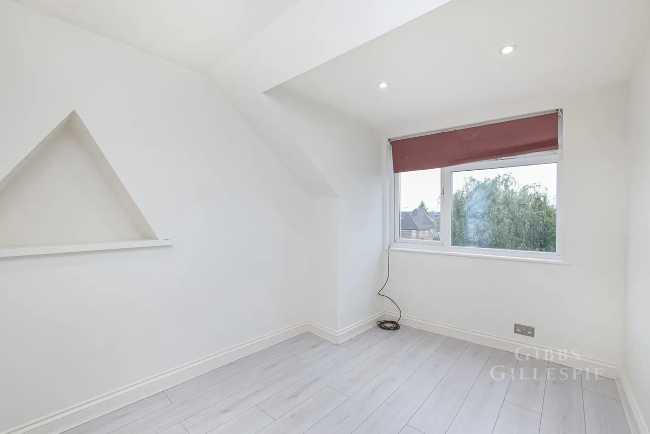 Park Road East, Uxbridge Fees Apply, UB10, photo 19
