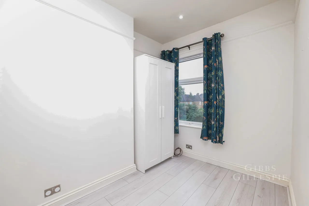 Park Road East, Uxbridge Fees Apply, UB10, photo 25