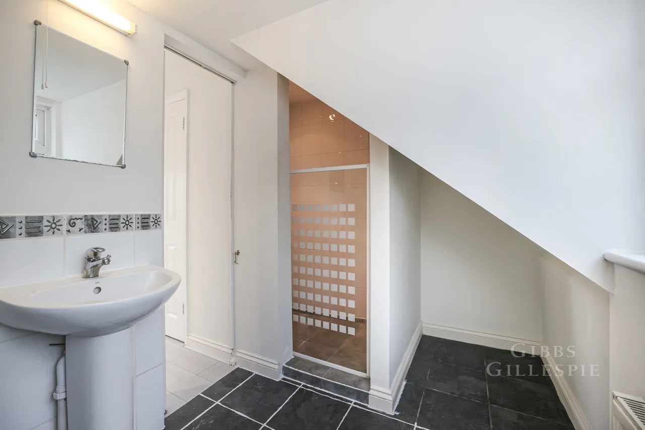 Park Road East, Uxbridge Fees Apply, UB10, photo 22