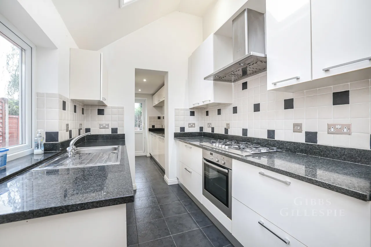 Park Road East, Uxbridge Fees Apply, UB10, photo 13