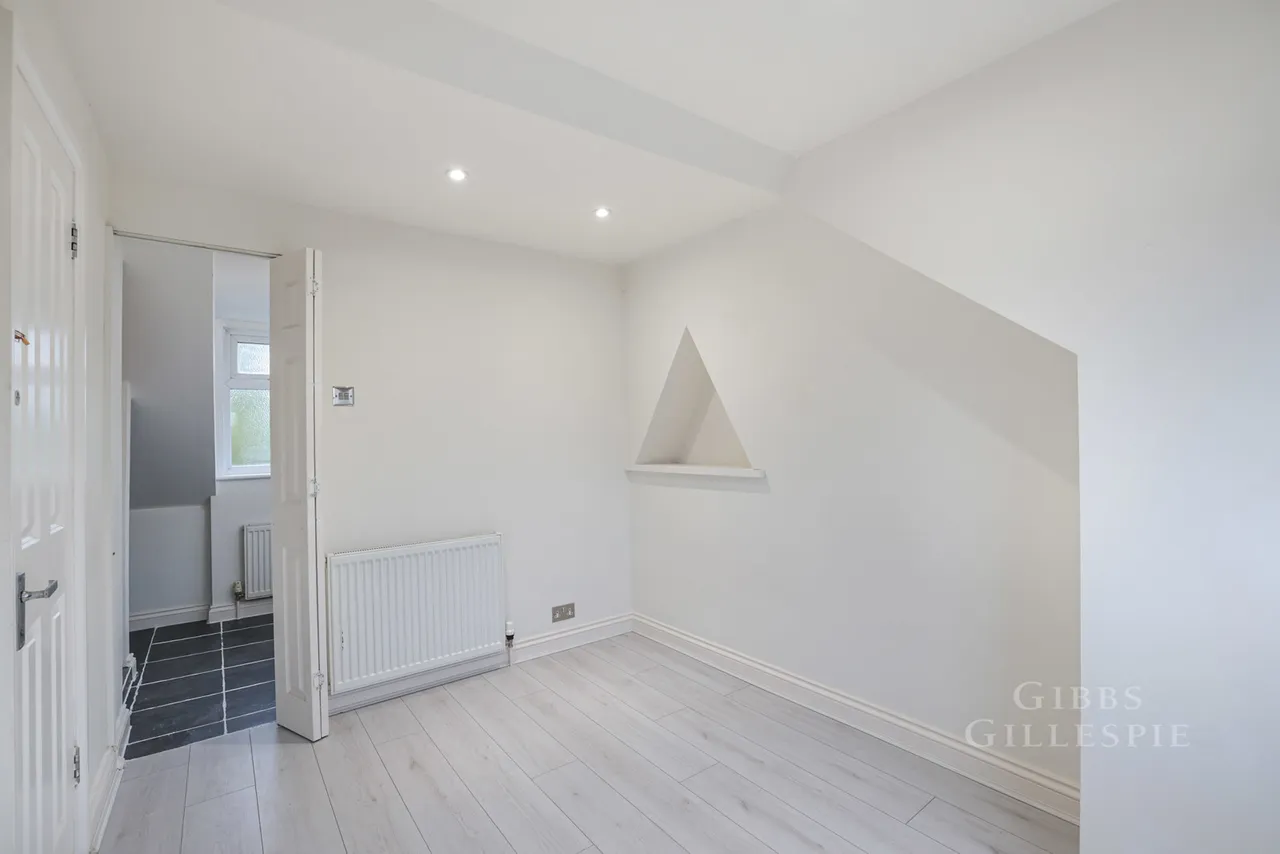 Park Road East, Uxbridge Fees Apply, UB10, photo 21
