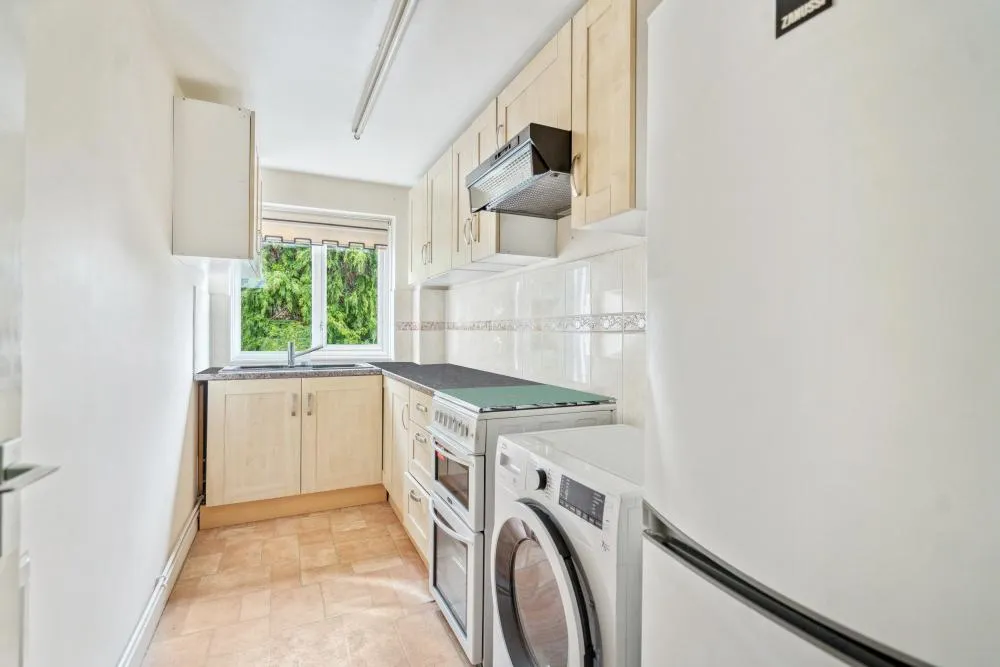 Uxbridge Road, Pinner, HA5, photo 2