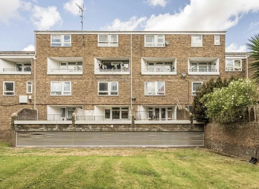 Gough Walk, Canary Wharf, E14, photo 7