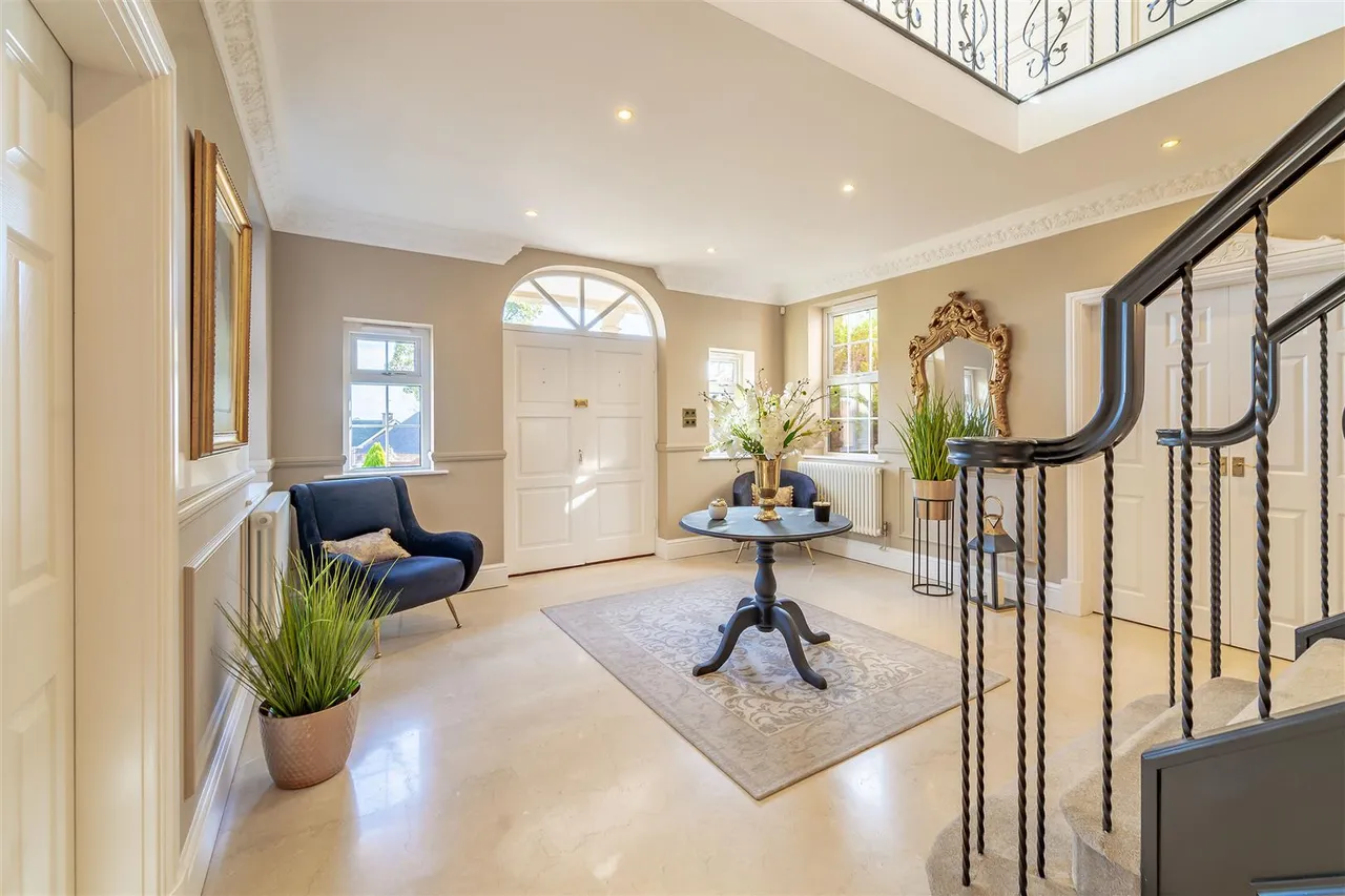 Grangelea Gardens, Bramcote, NG9, photo 6