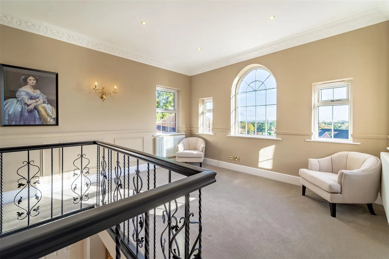 Grangelea Gardens, Bramcote, NG9, photo 8