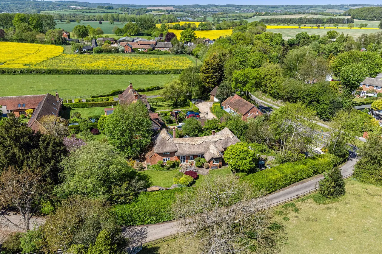 4 bed house for sale — Worldham Hill, East Worldham, GU34