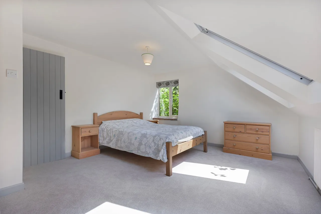 Characterful Barn Conversion in Gresham, photo 8