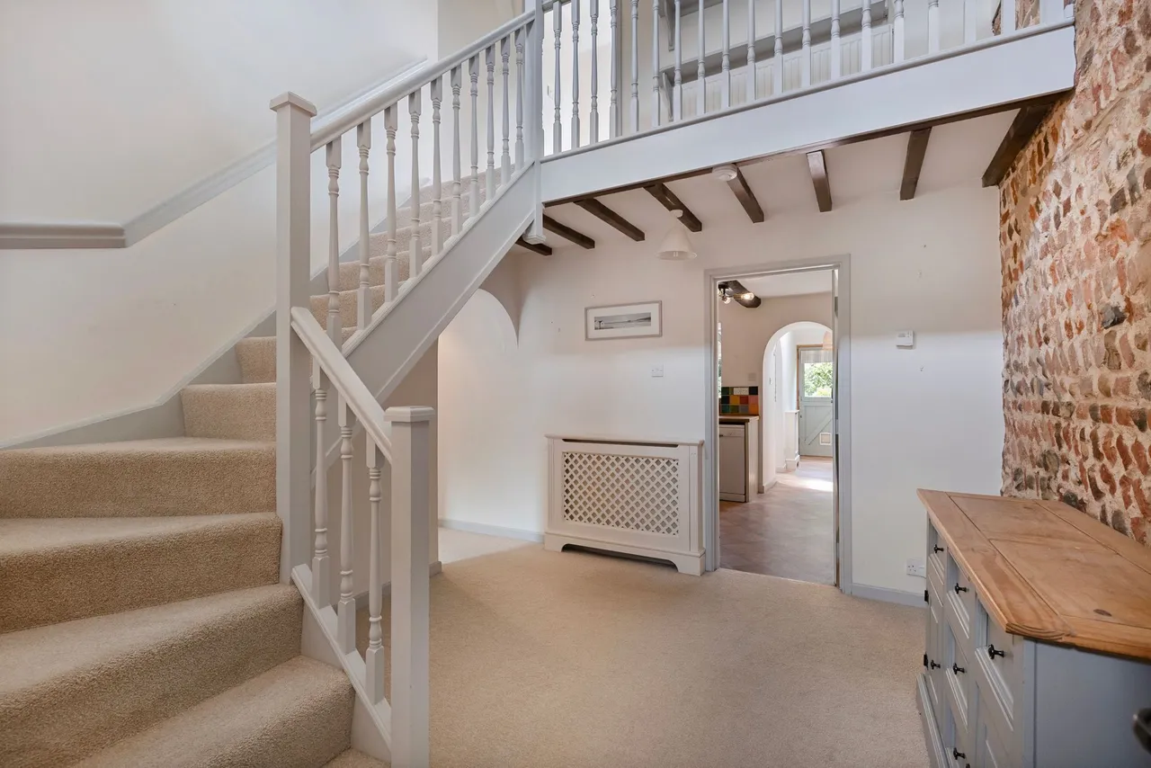 Characterful Barn Conversion in Gresham, photo 6