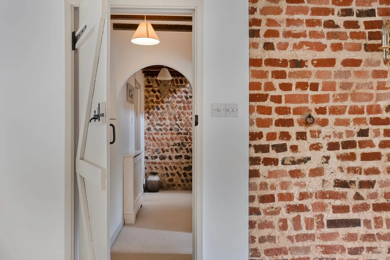 Characterful Barn Conversion in Gresham, photo 7