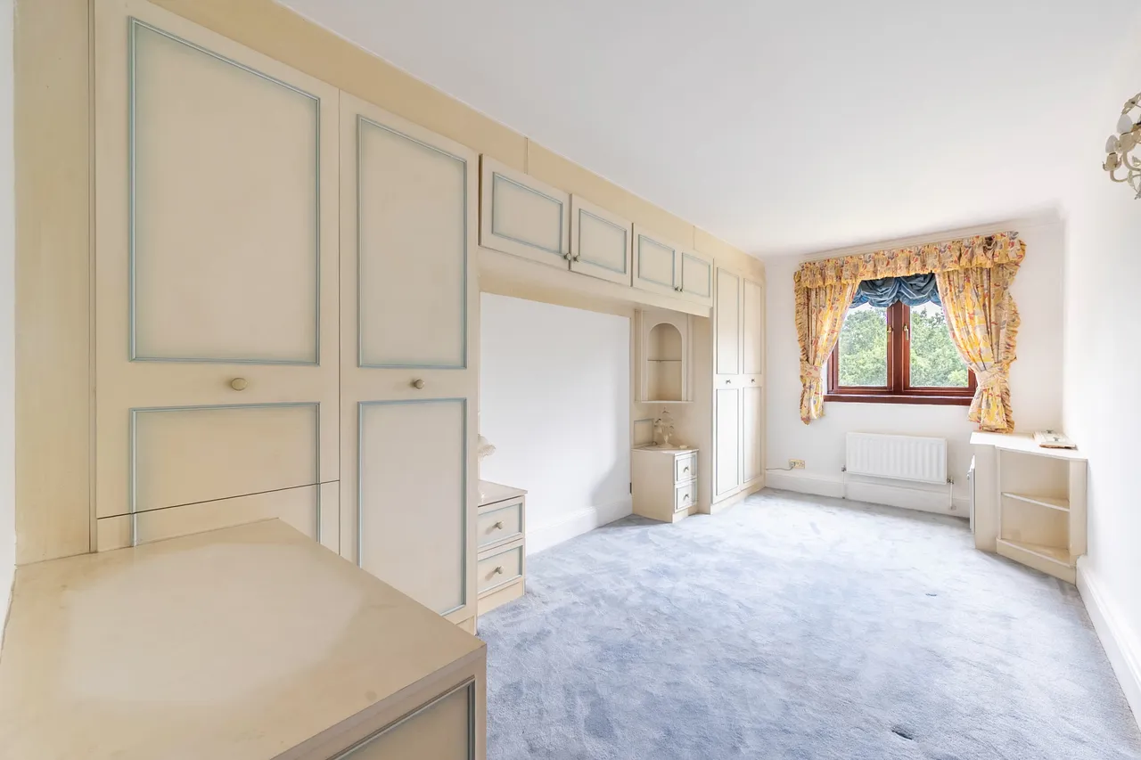 12 Chasewood Park, Harrow, photo 2