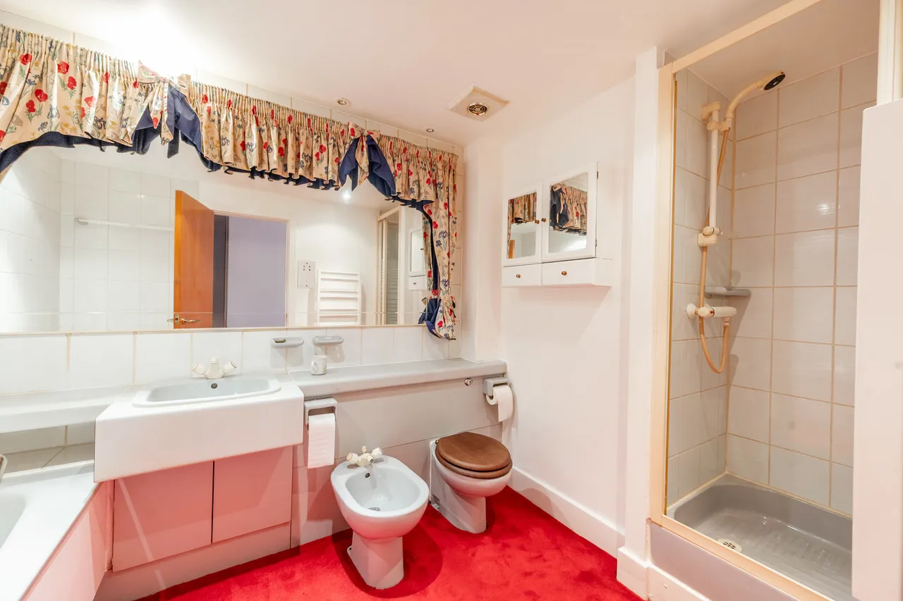12 Chasewood Park, Harrow, photo 11