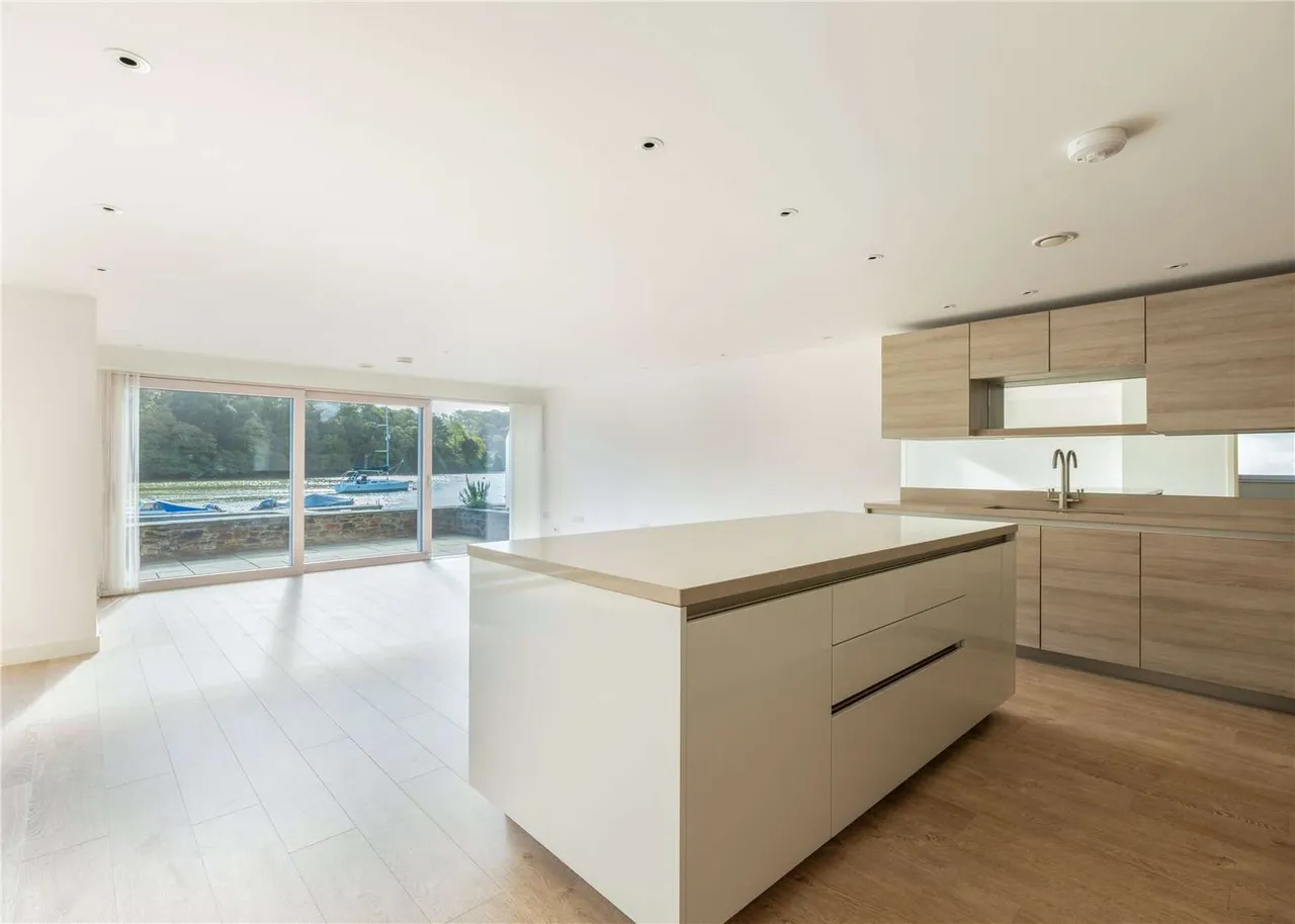 Bar Meadows, Malpas, Truro, Cornwall, TR1 1SS, photo 4