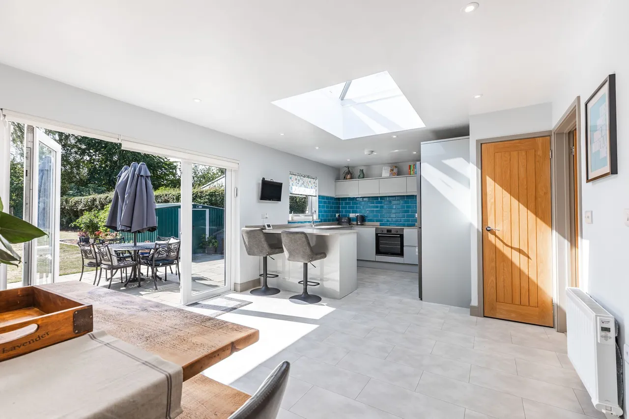Beautifully Presented Detached Home i, photo 6