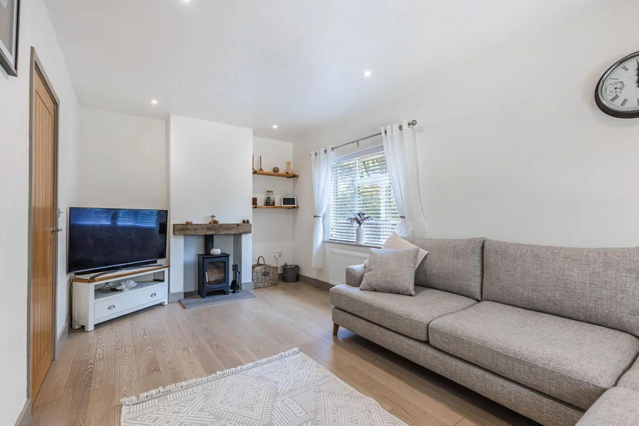 Beautifully Presented Detached Home i, photo 3