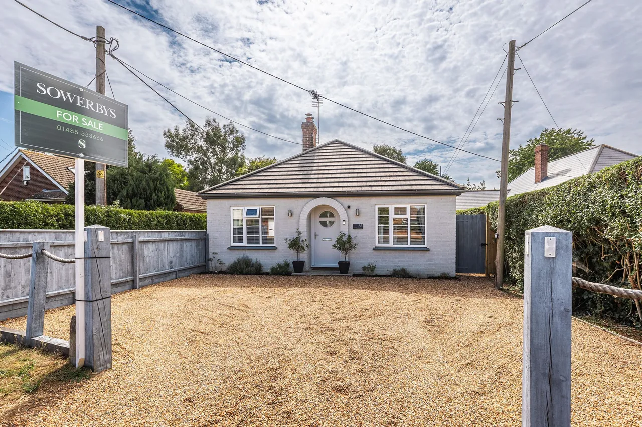 3 bed house for sale, Beautifully Presented Detached Home i
