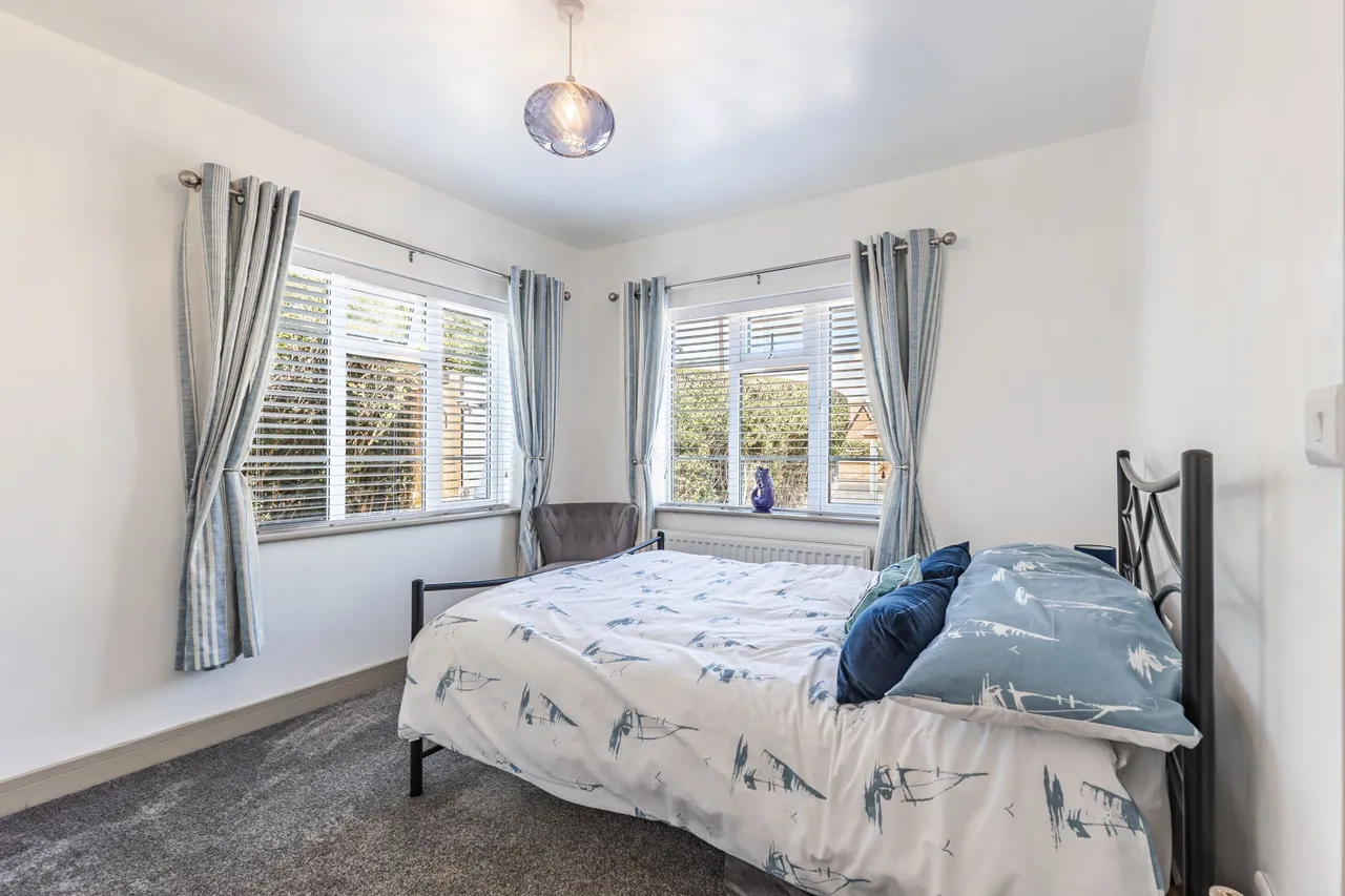 Beautifully Presented Detached Home i, photo 11