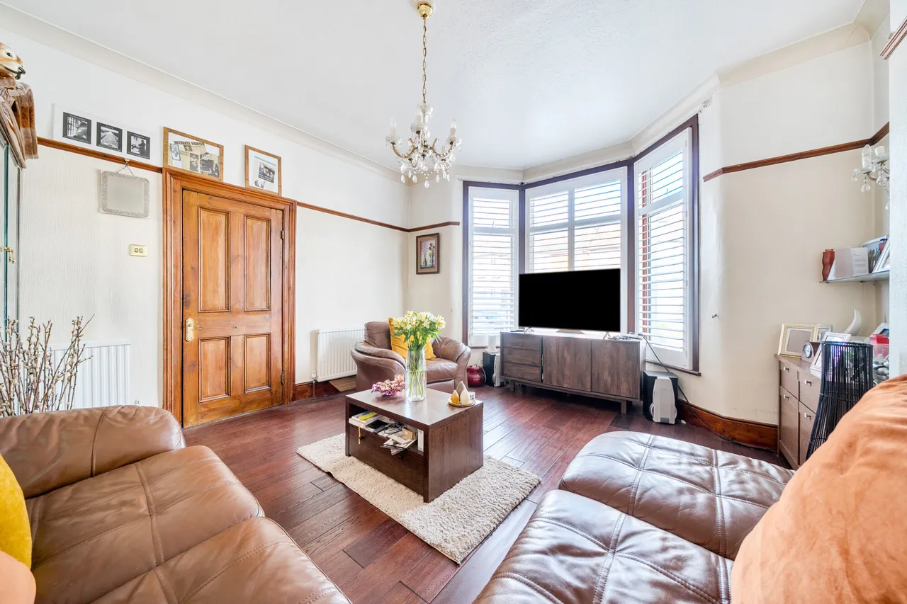 Hazelbank Road, SE6, photo 13