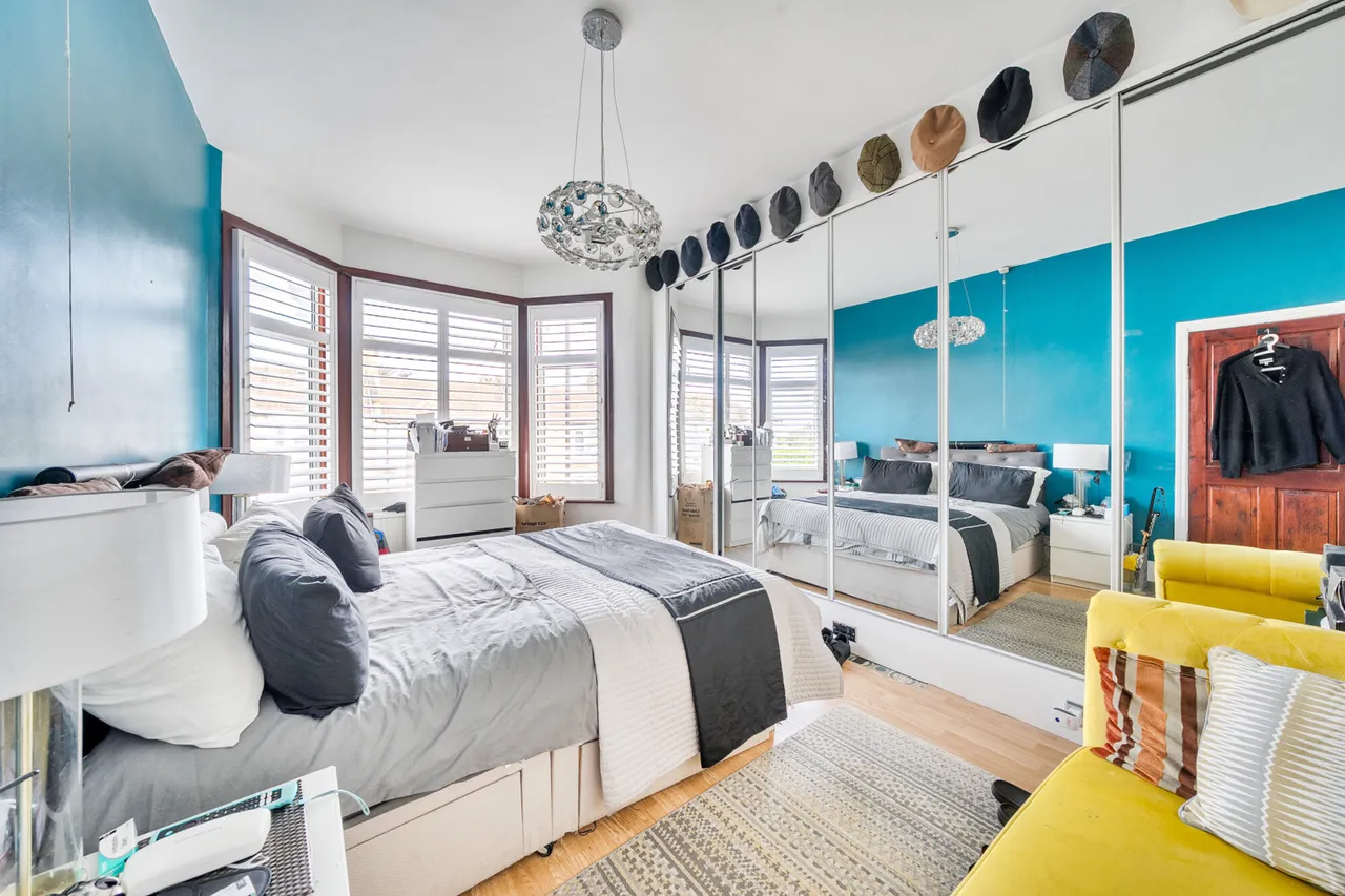Hazelbank Road, SE6, photo 16
