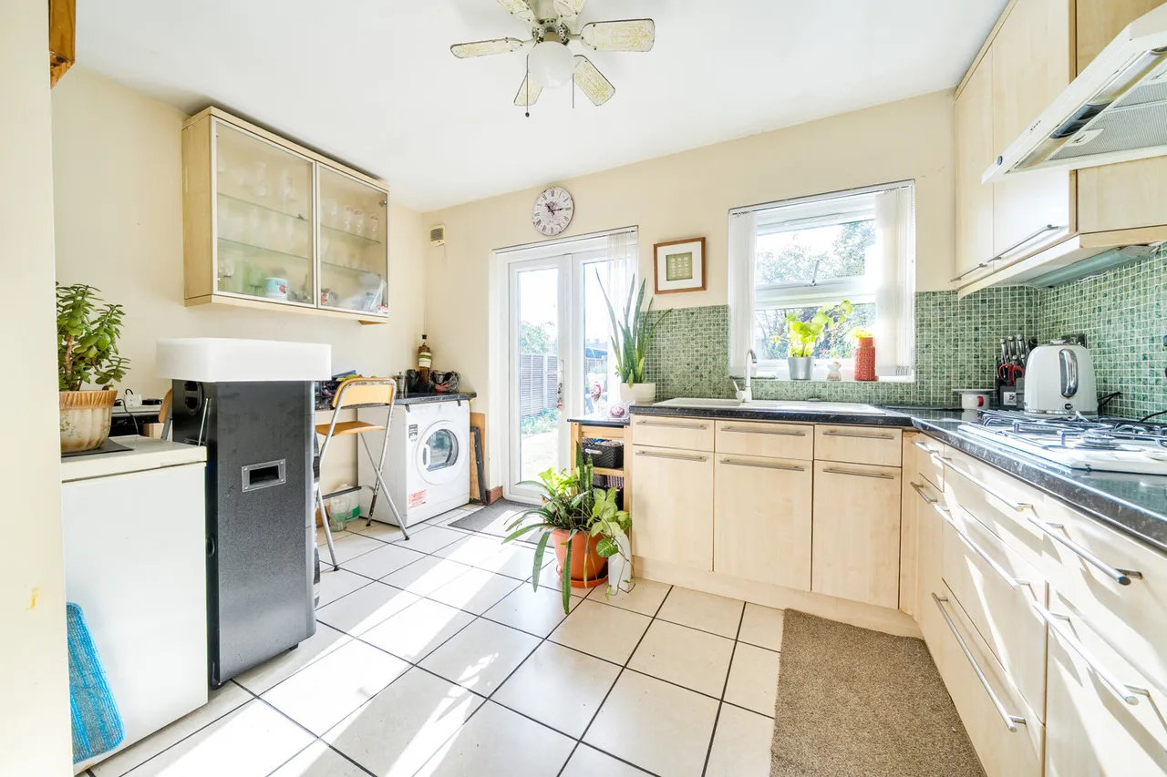 Hazelbank Road, SE6, photo 4
