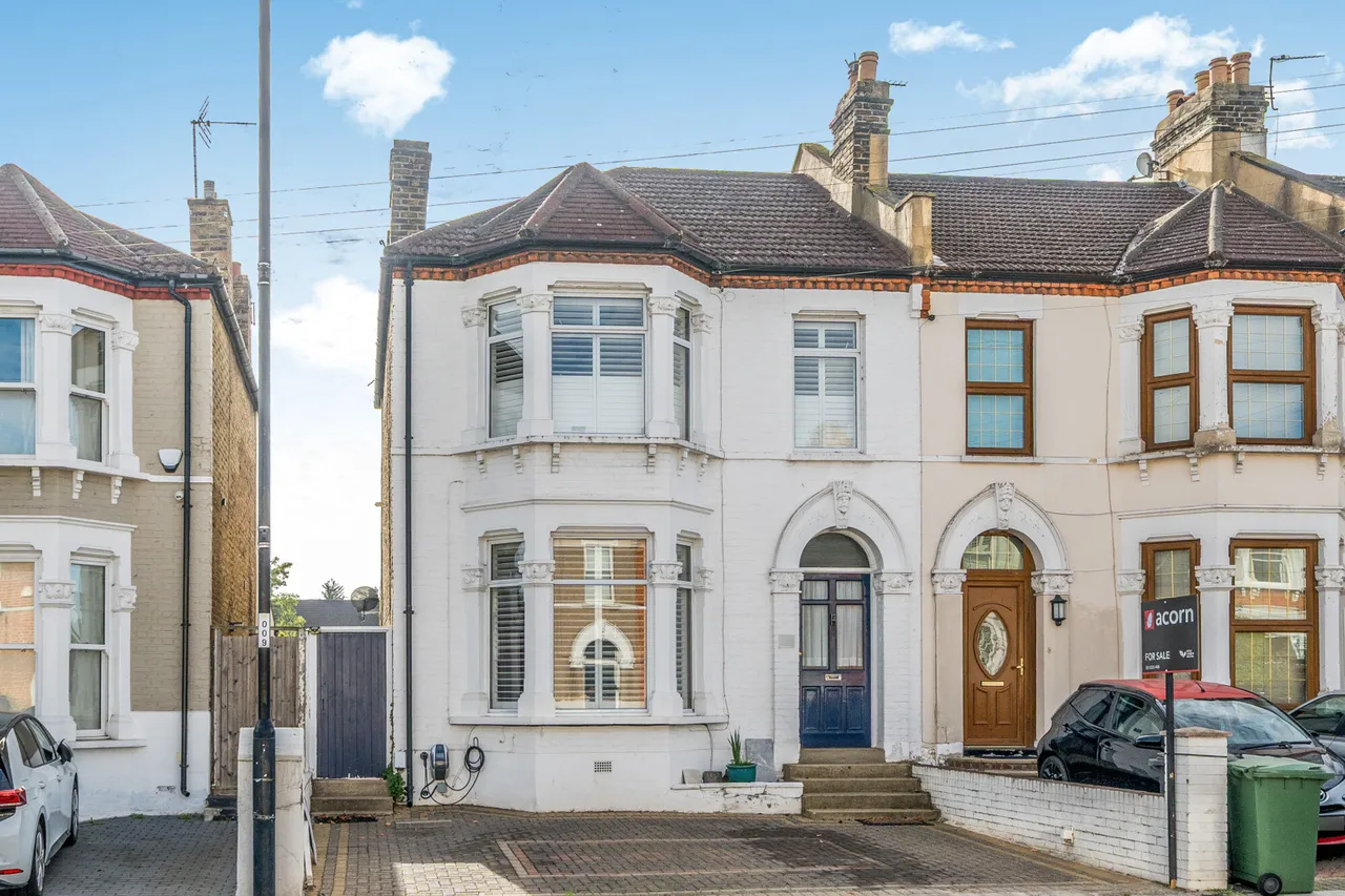 3 bed house for sale, Hazelbank Road, SE6