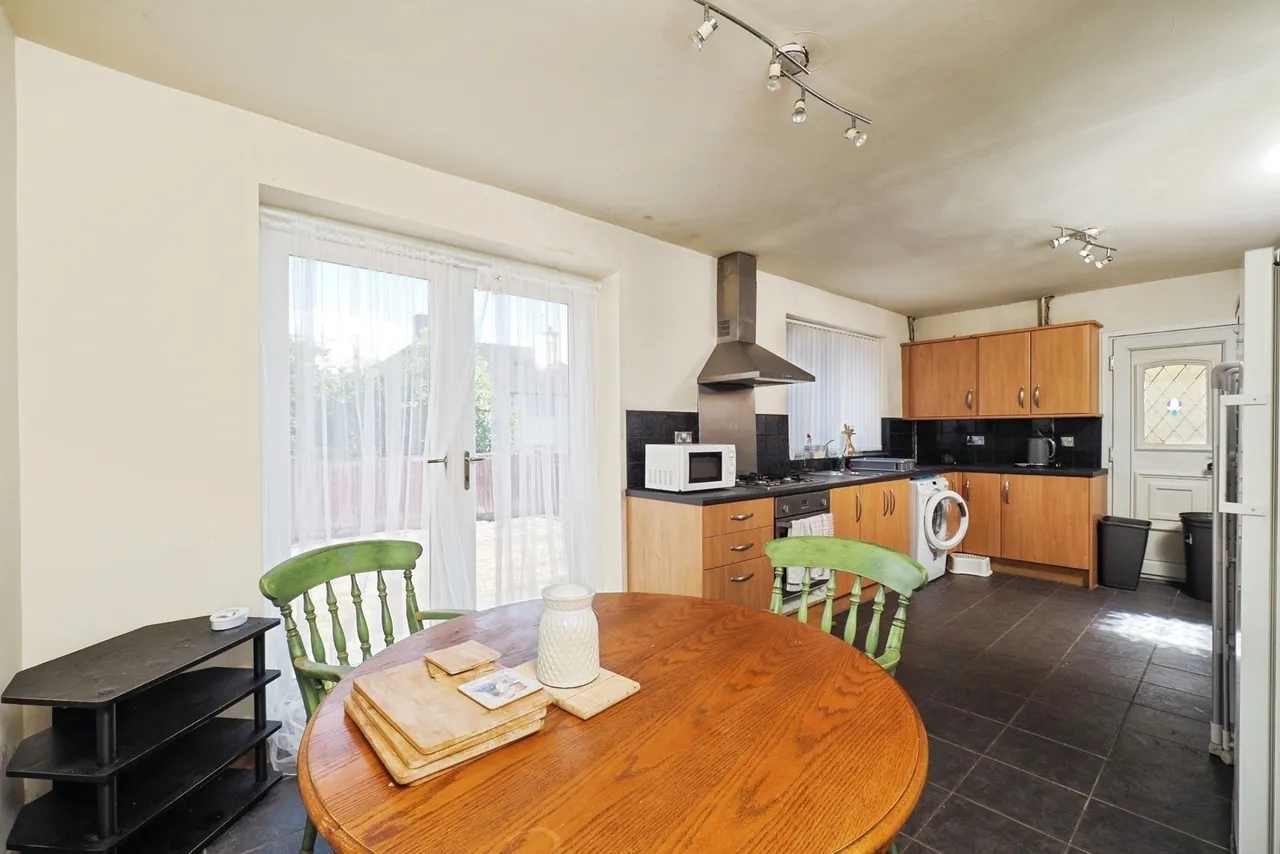 Failsworth Close, Clifton, Nottingham, NG11, photo 8