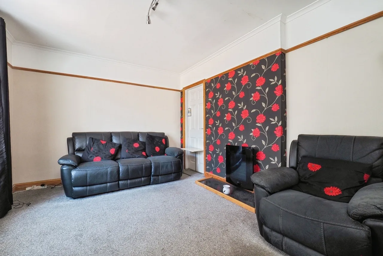 Failsworth Close, Clifton, Nottingham, NG11, photo 3