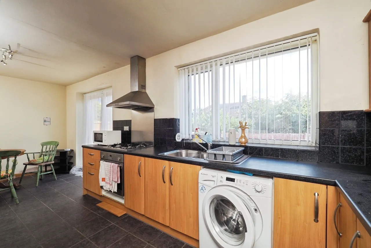 Failsworth Close, Clifton, Nottingham, NG11, photo 5
