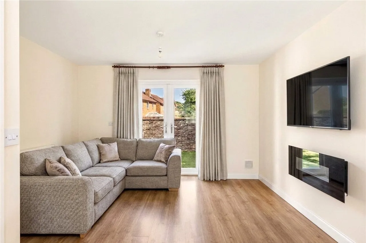 Westerleigh Road, Emersons Green, BS16, photo 2