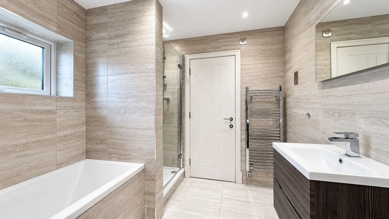 Millfield Court, Hale, WA15, photo 8