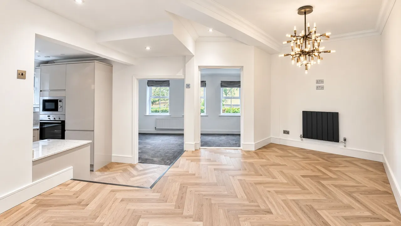 Millfield Court, Hale, WA15, photo 3