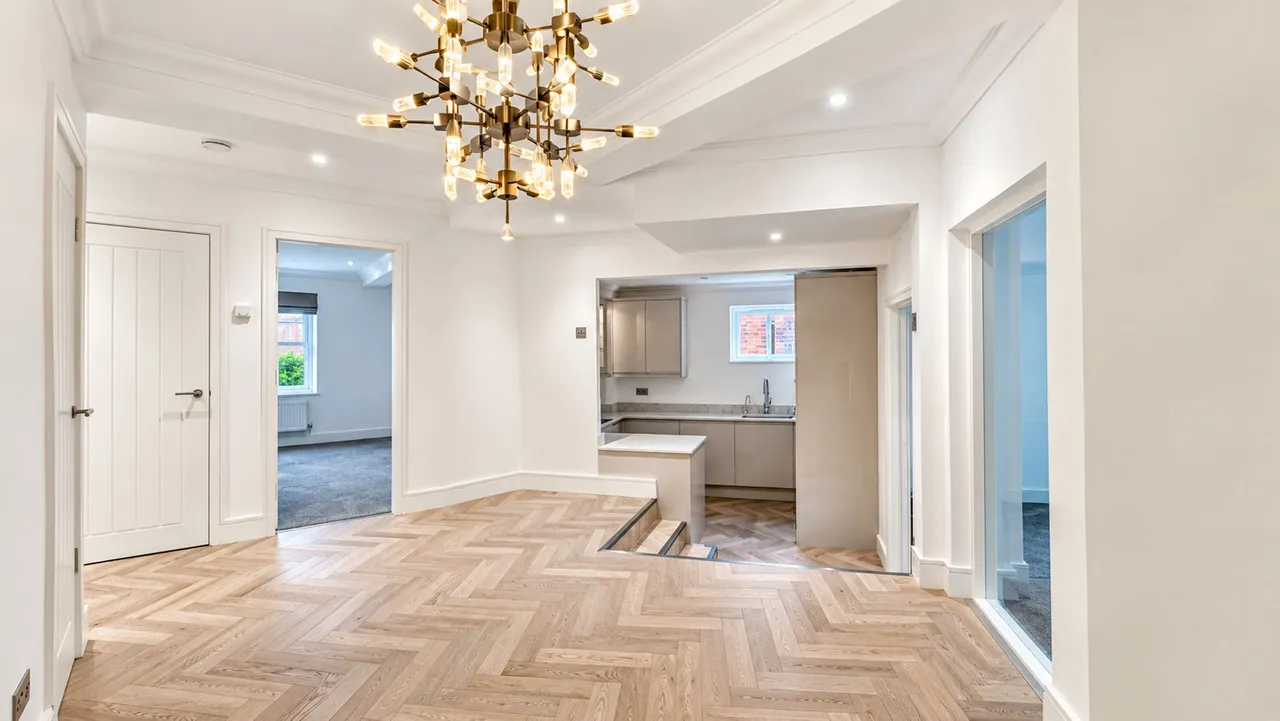 Millfield Court, Hale, WA15, photo 2