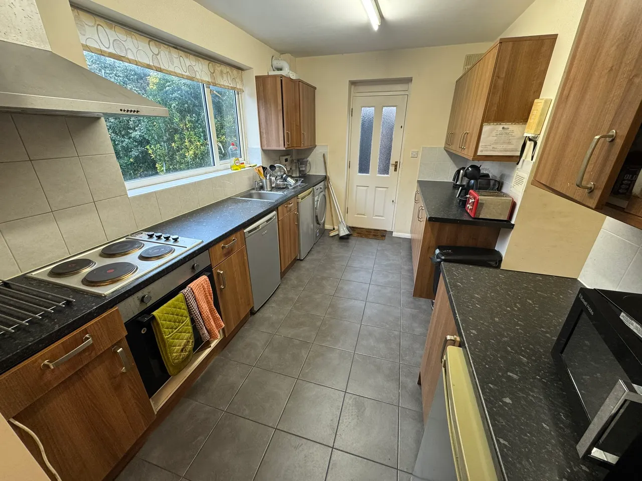 Ruislip Road, Northolt, UB5, photo 3