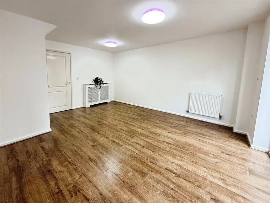 New Swan Close, Witham St. Hughs, Lincolnshire, LN6, photo 12