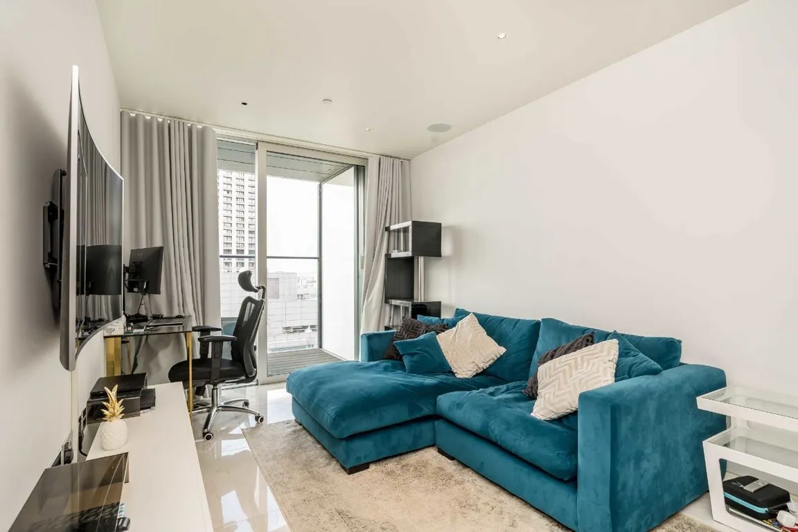 1 bed flat for sale, Moor Lane, EC2Y