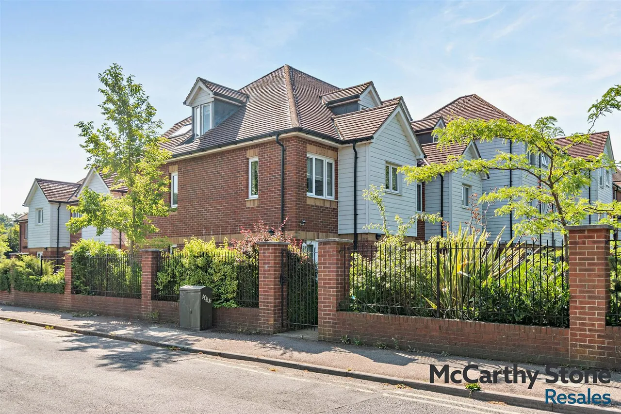 Penlee Close, Edenbridge, TN8, photo 10