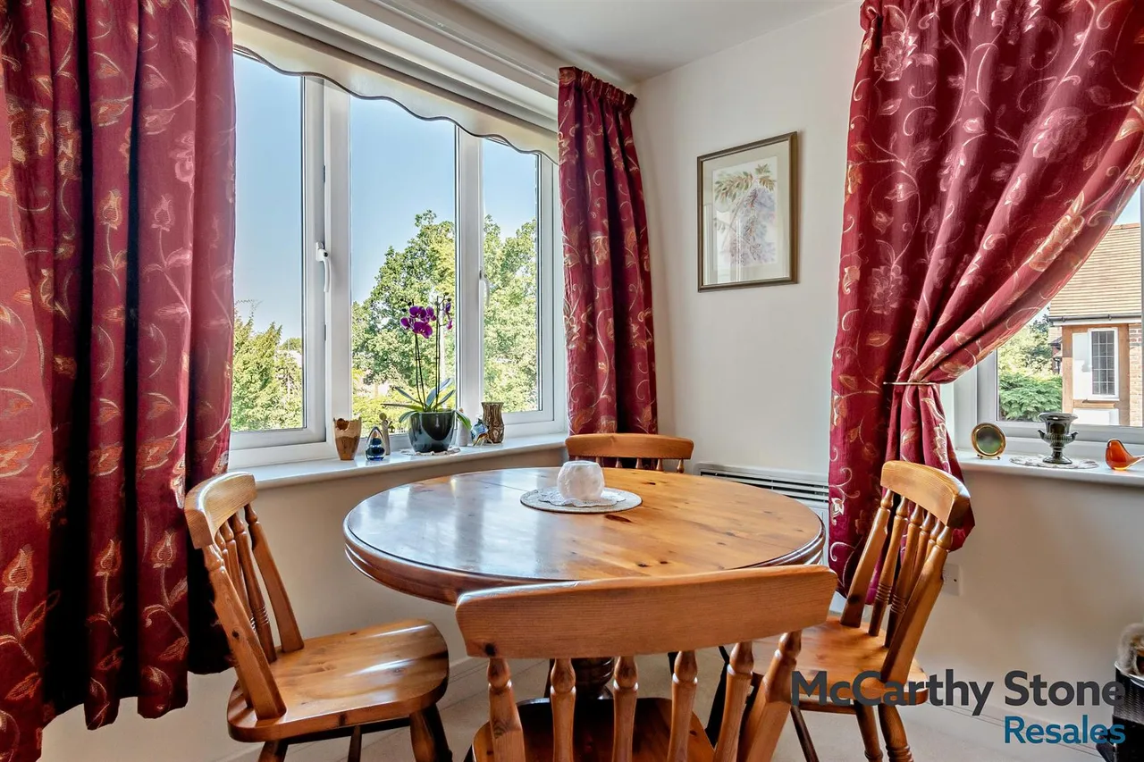 Penlee Close, Edenbridge, TN8, photo 4