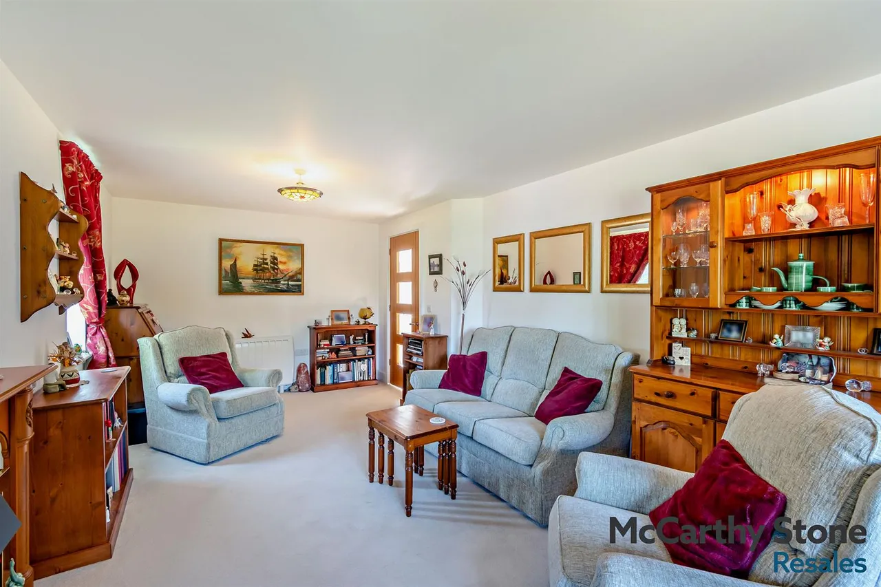 Penlee Close, Edenbridge, TN8, photo 13