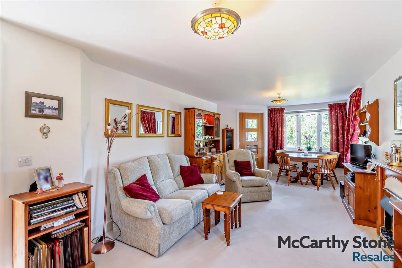 Penlee Close, Edenbridge, TN8, photo 12
