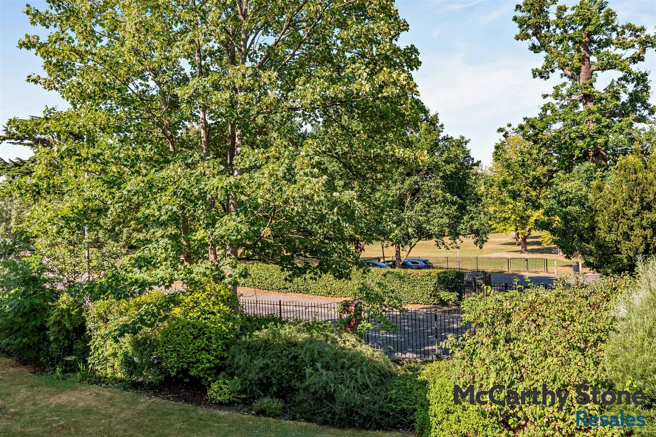 Penlee Close, Edenbridge, TN8, photo 25