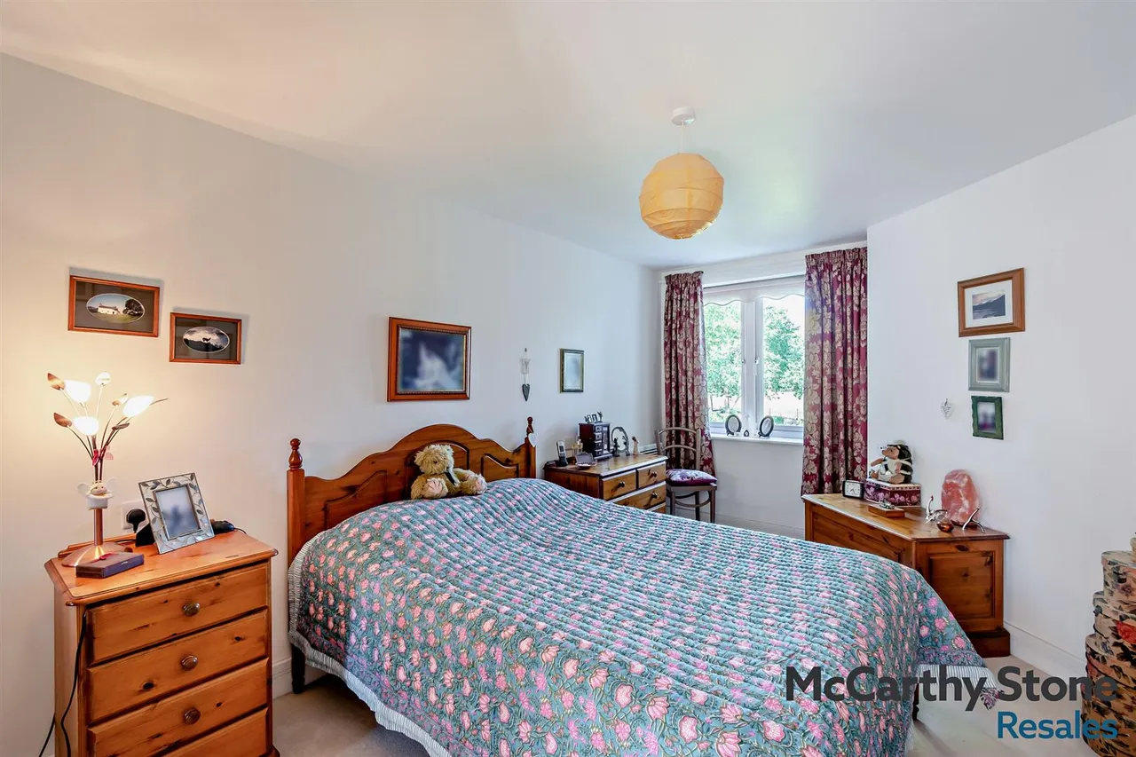 Penlee Close, Edenbridge, TN8, photo 6