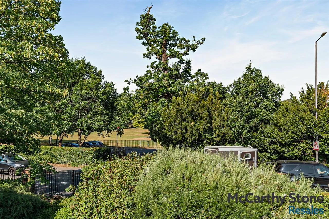 Penlee Close, Edenbridge, TN8, photo 24
