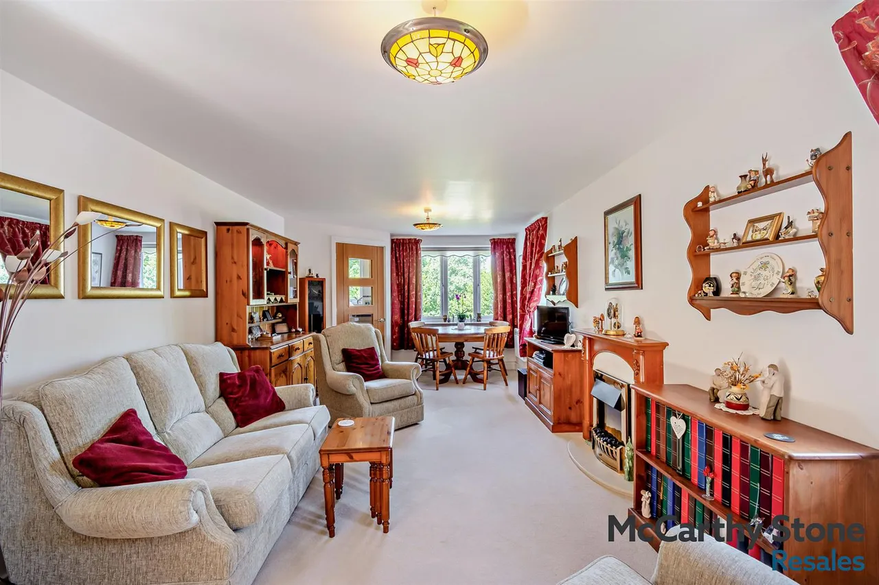 Penlee Close, Edenbridge, TN8, photo 11