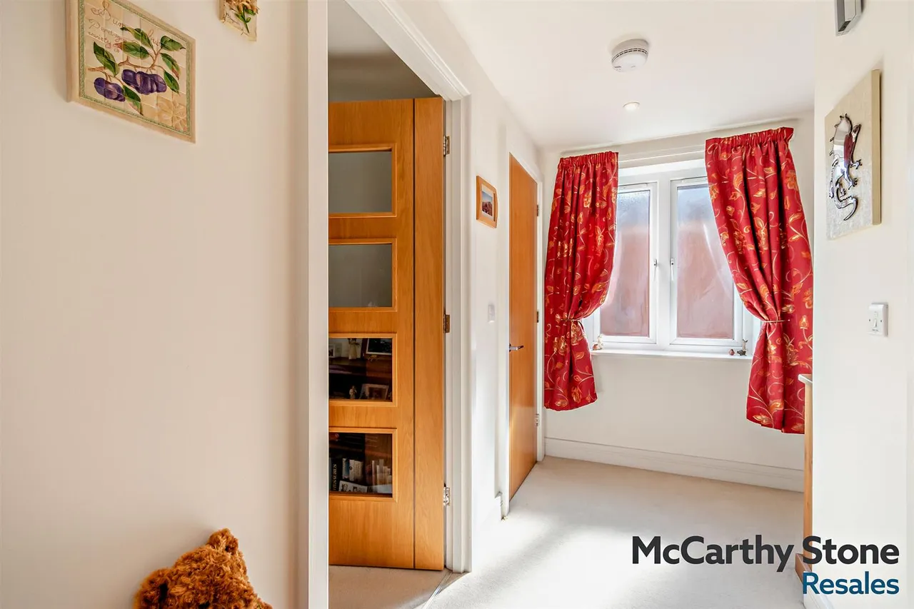 Penlee Close, Edenbridge, TN8, photo 14