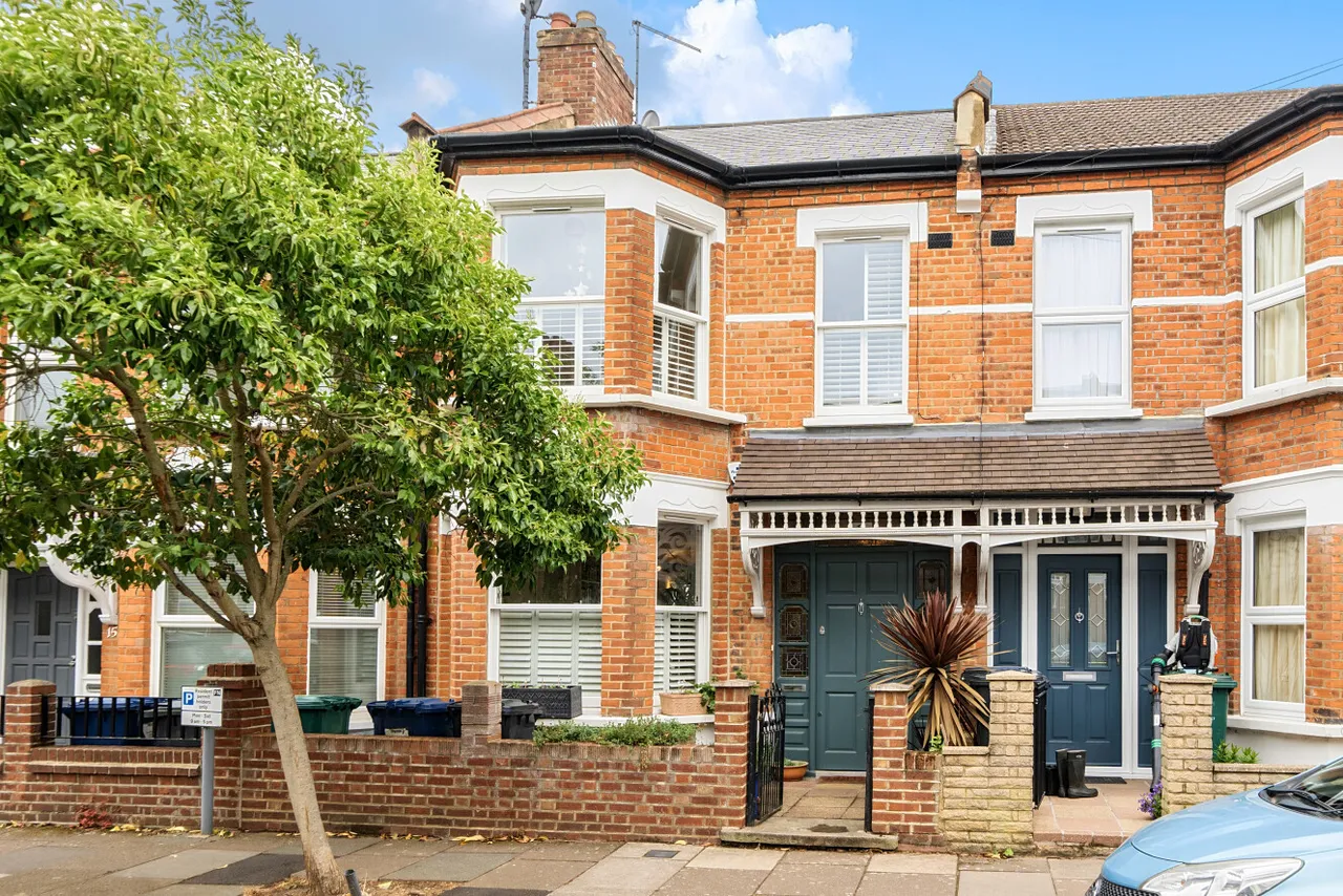 3 bed house for sale — Derby Avenue, London, N12
