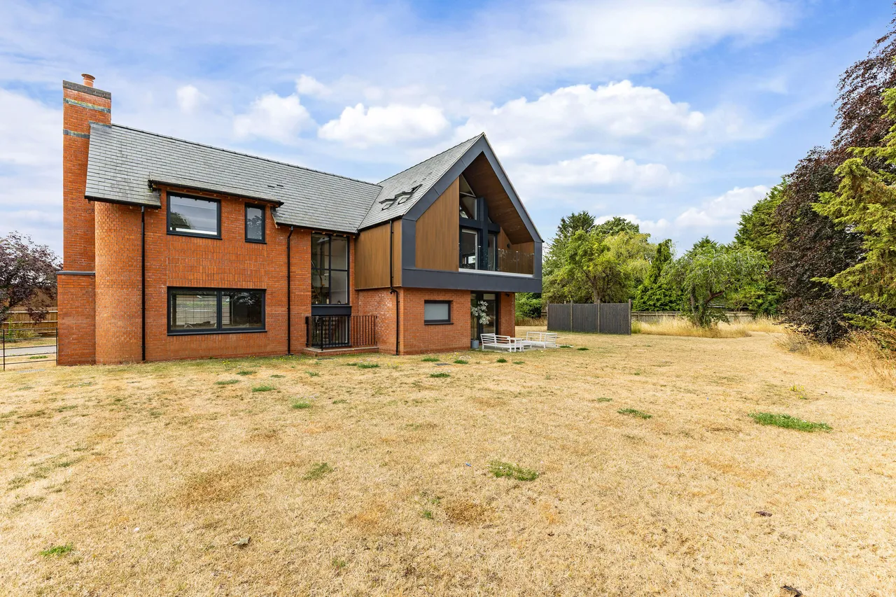 The Collection, Clifford Chambers, CV37, photo 9