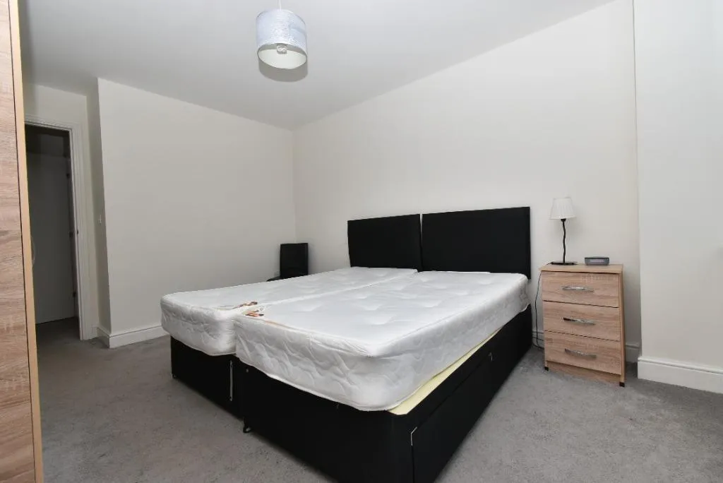 Prince of Wales Road, Norwich, NR1, photo 7
