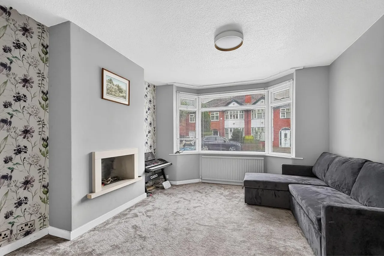Downs Drive, Timperley, WA14, photo 2